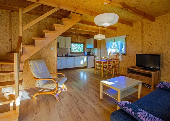 Mazurskie Chatki W Skarpie Дом отдыха *